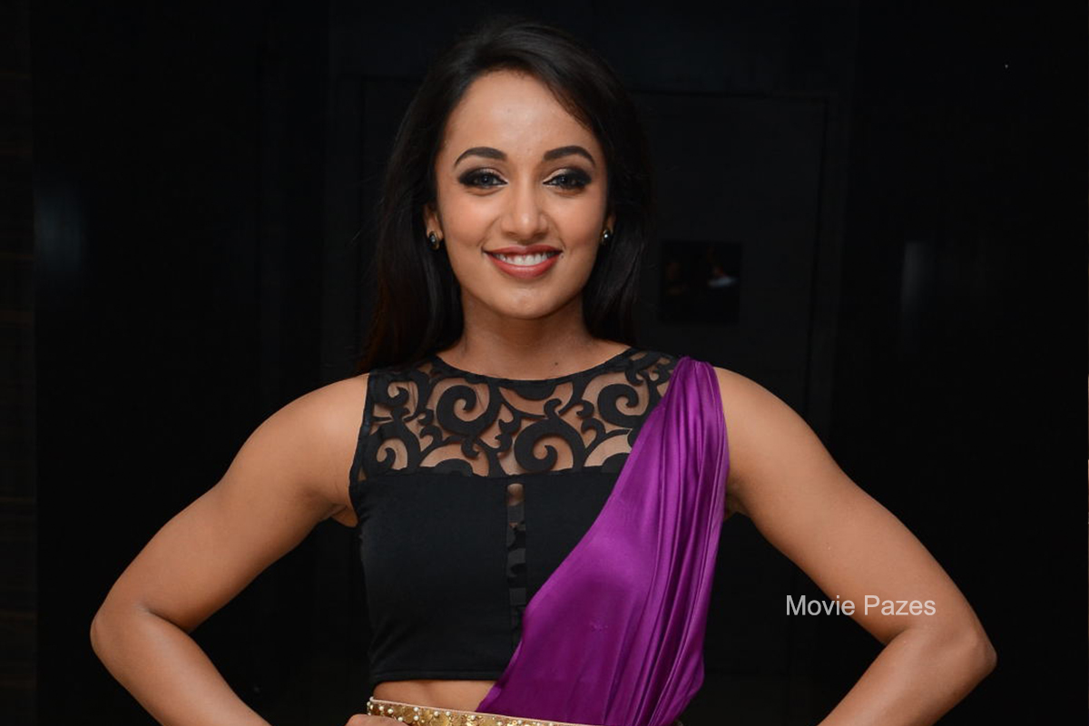 Tejaswi Madivada at Rojulu Marayi Audio Launch